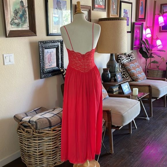 Vintage Slip  - Picture 6 of 7